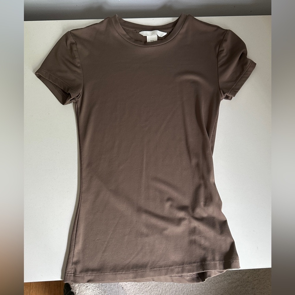 H&M Brown Short-Sleeve Tee